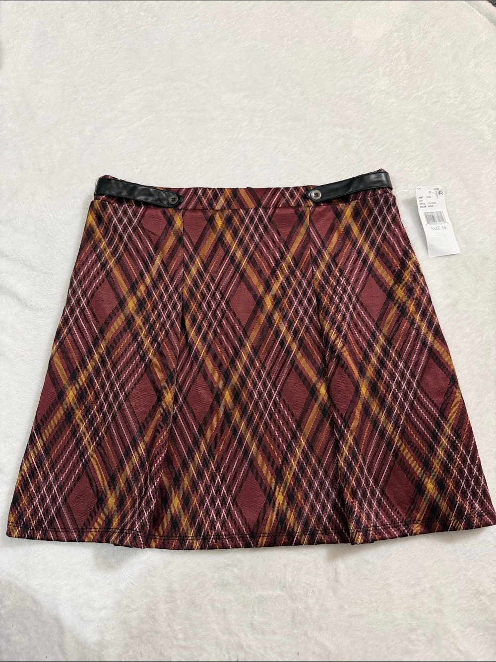 NWT In Girl burgundy mustard Plaid A-Line Mini Skort size 16